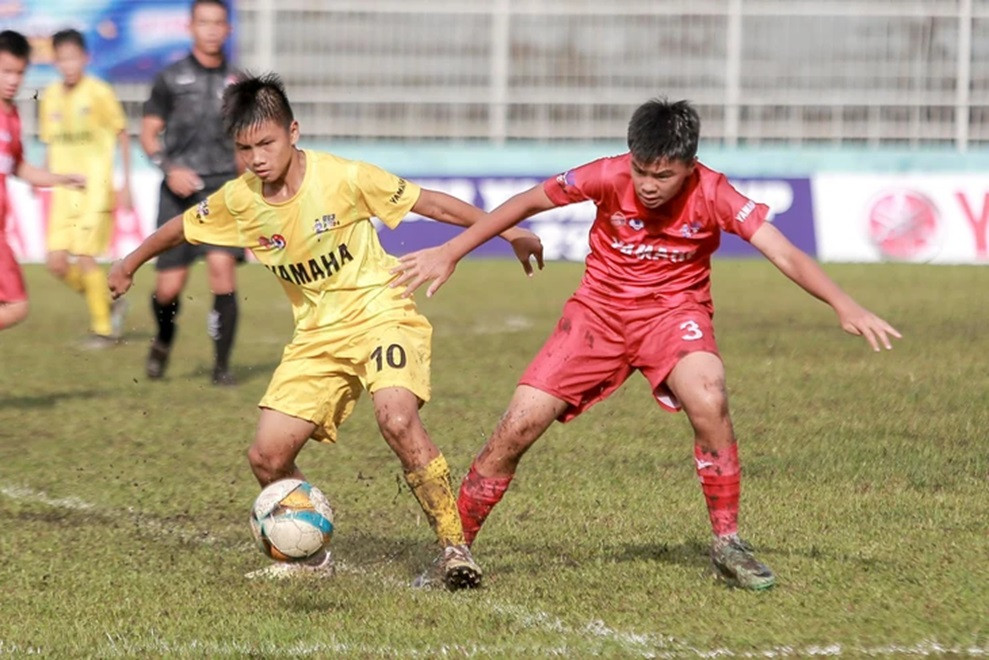 giai bong da u13.jpg