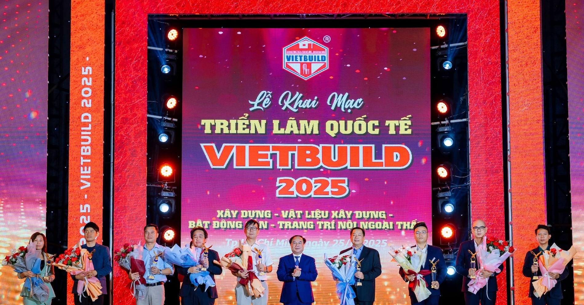 Không gian trưng bày ấn tượng của TASA Group tại Vietbuild 2025