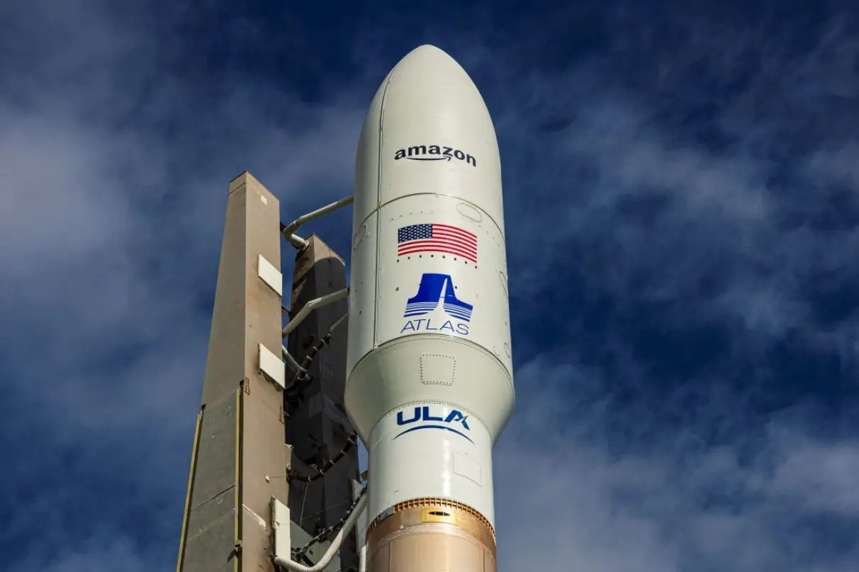 Một ông lớn đổ bộ châu Á, cạnh tranh Internet vệ tinh Starlink của Elon Musk