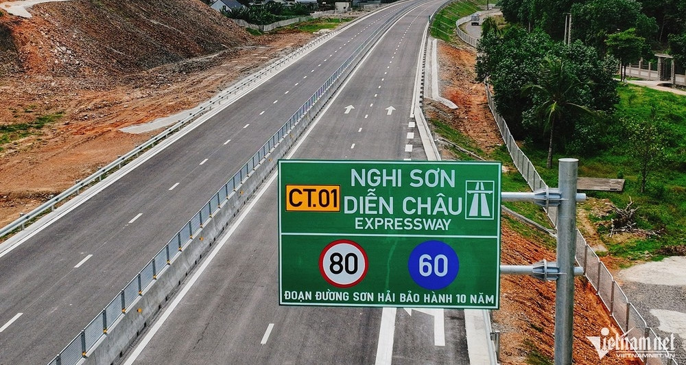 Phó Thủ tướng phê bình việc báo cáo vụ Tập đoàn...