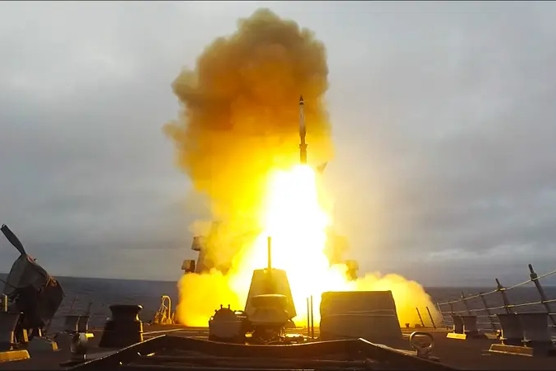 Tàu chiến Mỹ bắn hạ loạt tên lửa đạn đạo Iran để bảo vệ Israel