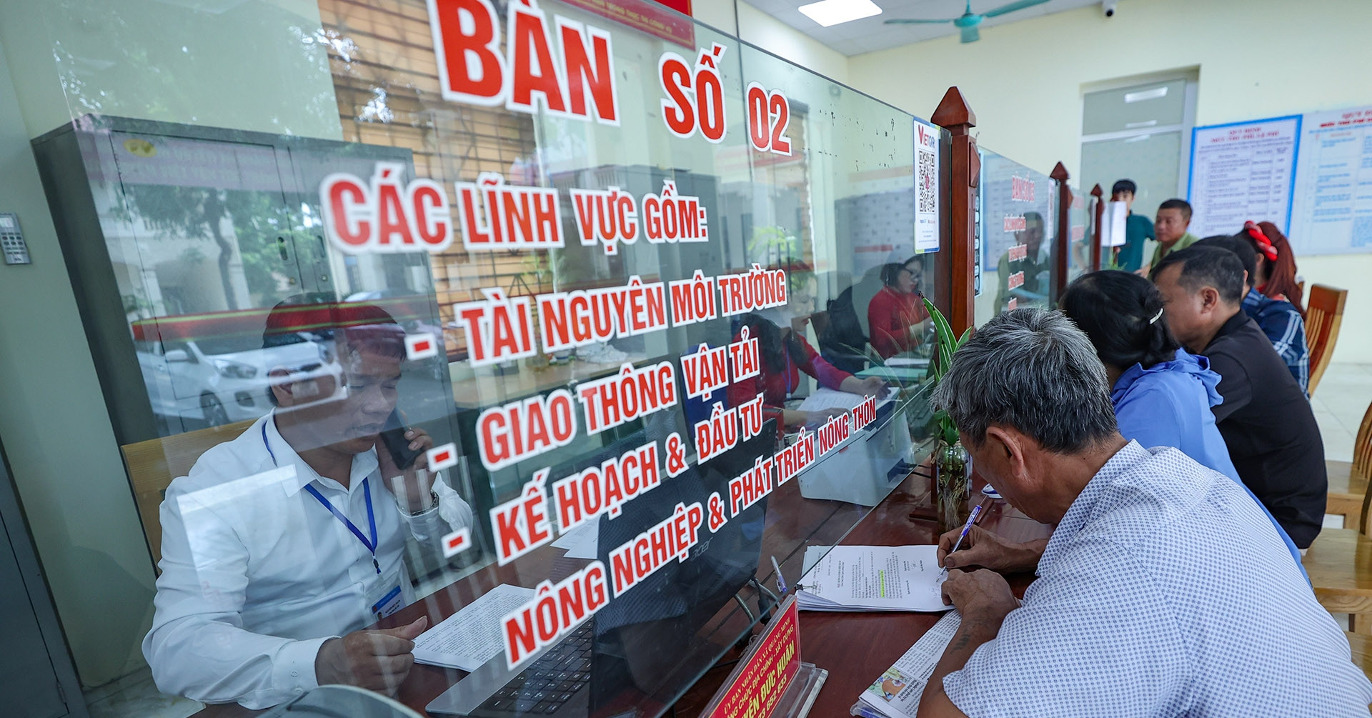 Tin vui cho những trí thức trẻ đại học chính quy về xã 10 năm chưa được vào công chức