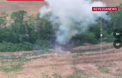 Video các UAV Nga phối hợp 'hạ gục' xe tăng T-72 của Ukraine