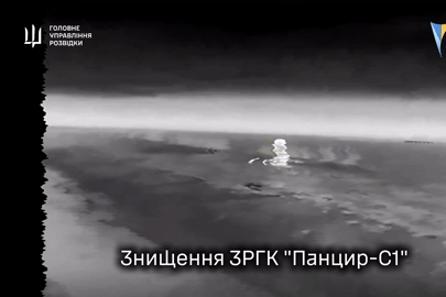 Video UAV Ukraine lao vào tấn công hệ thống phòng không, máy bay Nga ở Crưm