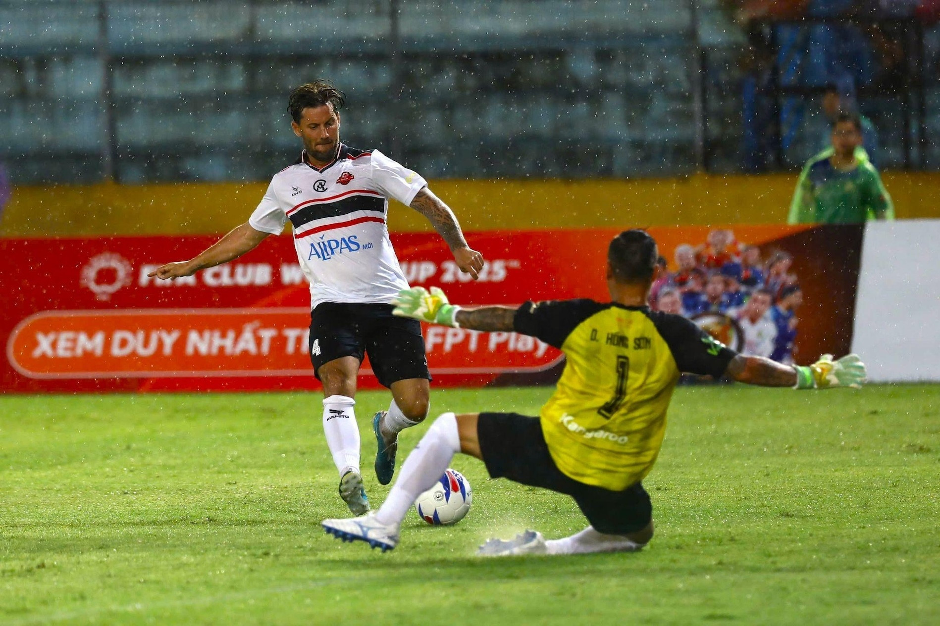 Y học thể thao - bệ phóng thể lực cho dàn danh thủ Man Đỏ tại Hà Nội