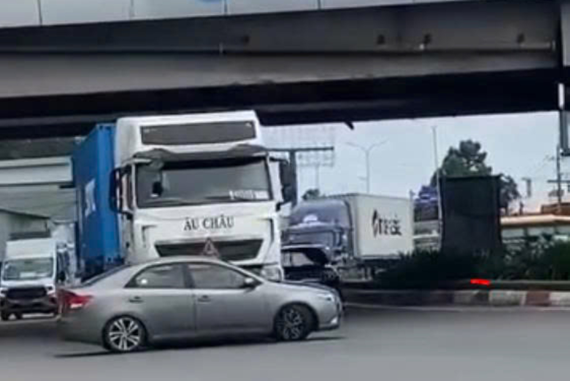 z6765274387061_ed5a49e54af27a3e535e925a4db65d55 (1).jpg