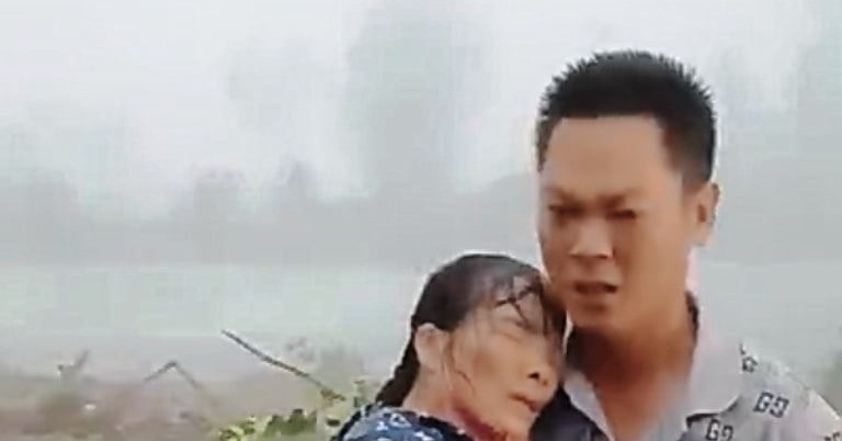 Chàng trai Ninh Bình nhận &amp;apos;mưa lời khen&amp;apos; khi cứu người trong cơn giông