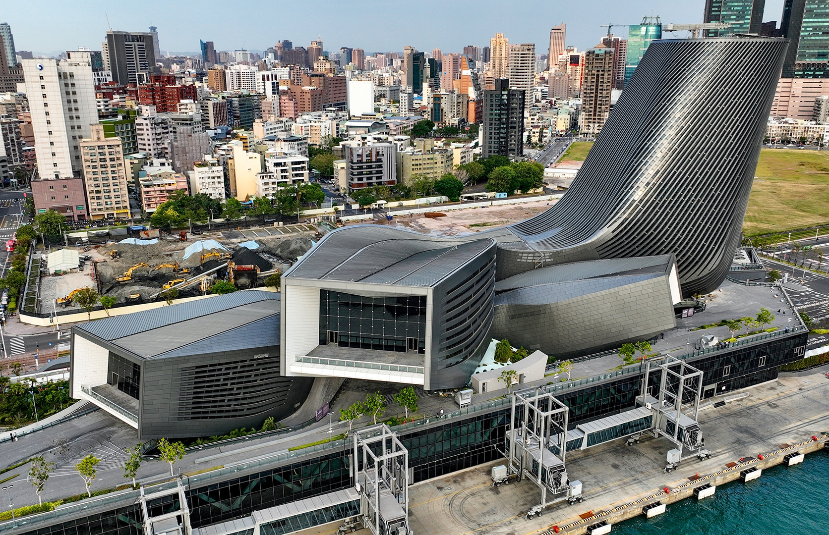 Chiêm ngưỡng bến tàu hình cá voi 'độc nhất vô nhị' ở Đài Loan