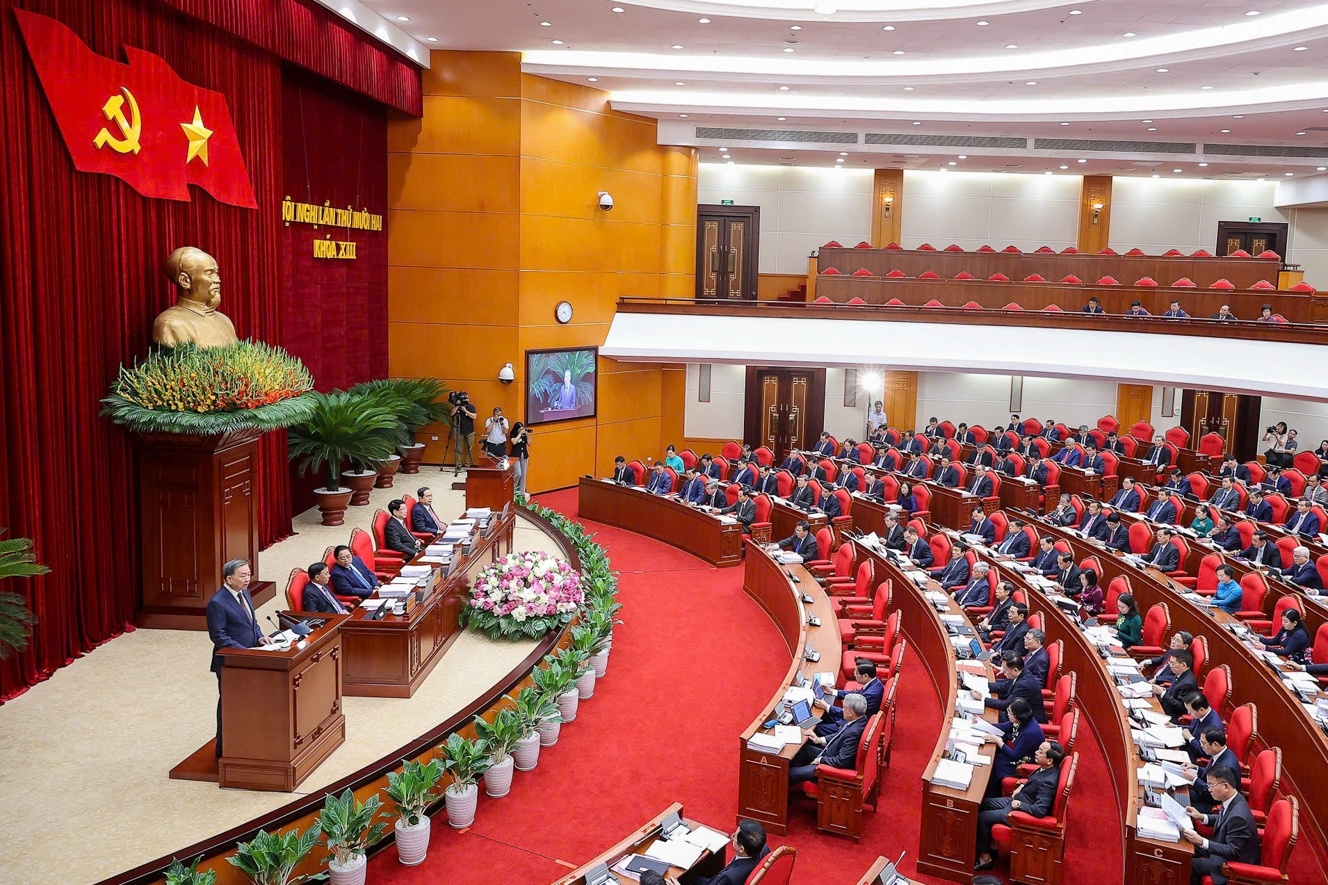 Chuẩn bị nhân sự cho tương lai phát triển của đất nước