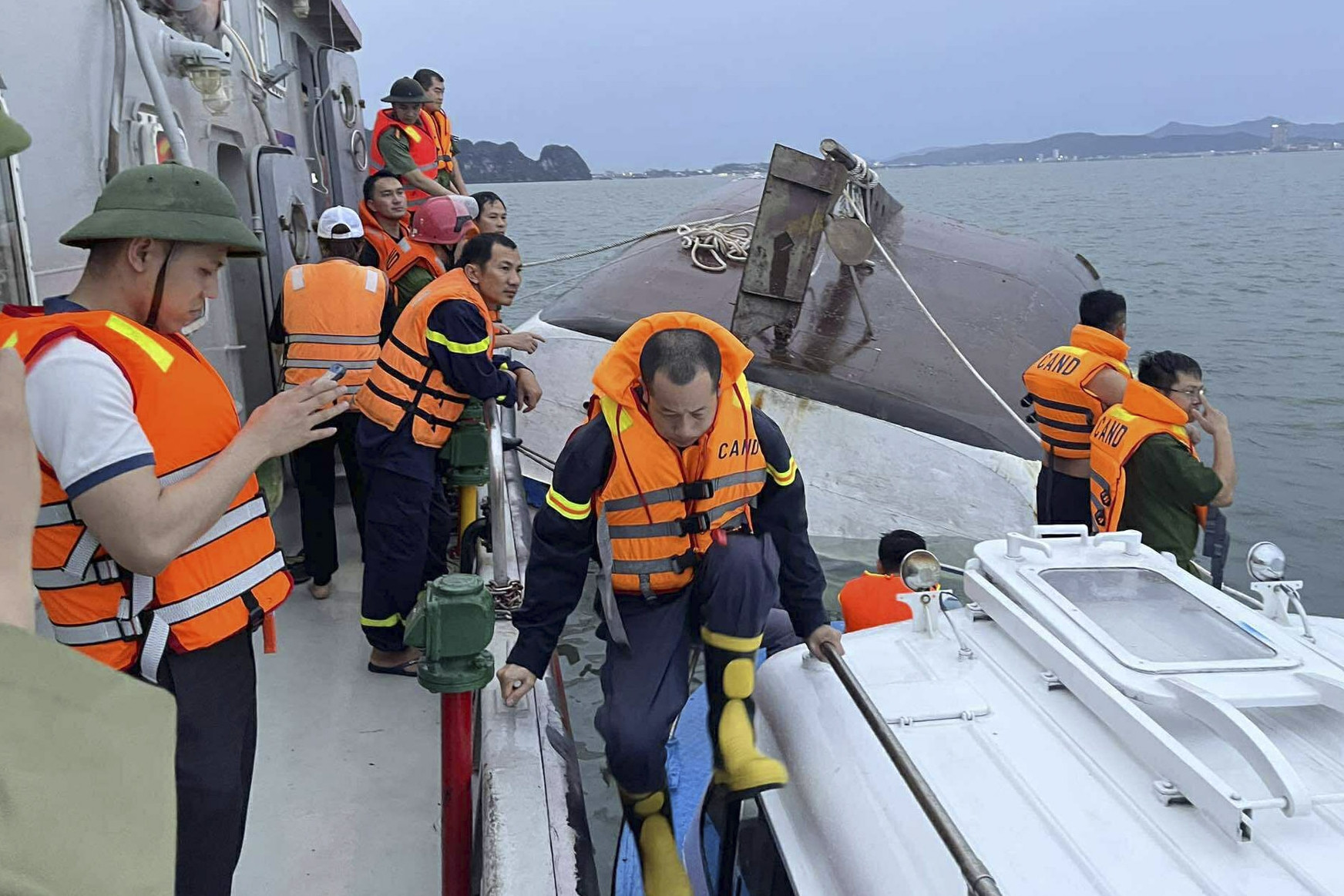 Giám đốc công an Quảng Ninh thông tin về vụ lật tàu Vịnh Xanh 58 trên vịnh Hạ Long