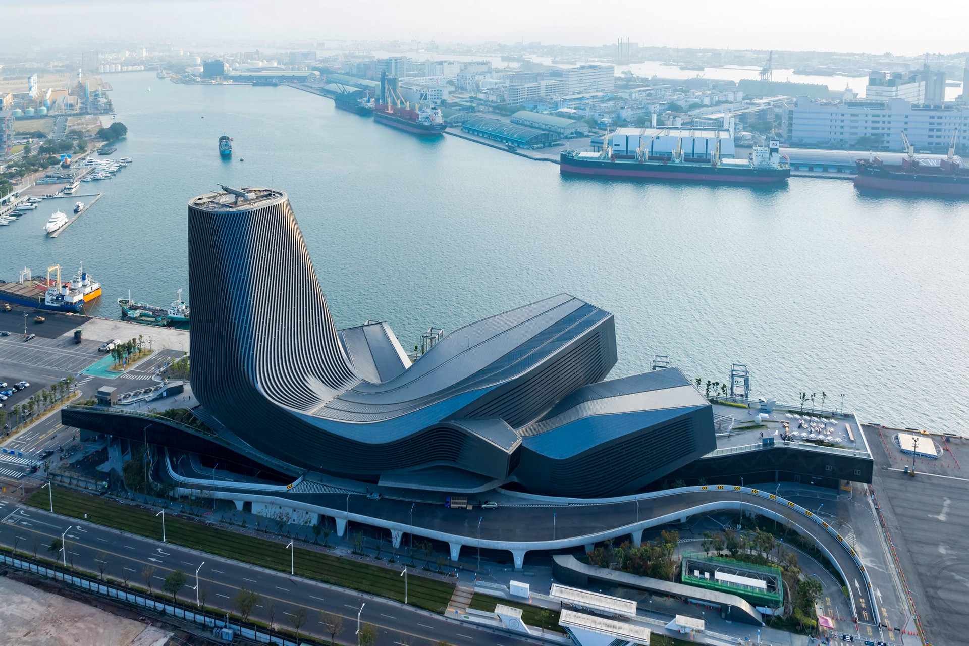 Kaohsiung+Port+Terminal+RUR+01.jpg