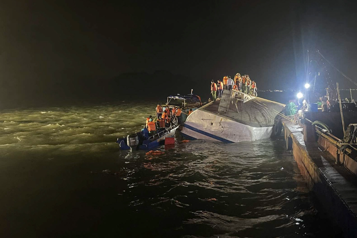 Toàn cảnh vụ tàu Vịnh Xanh 58 bị lật trên vịnh Hạ Long: Chuyến du lịch thành thảm họa