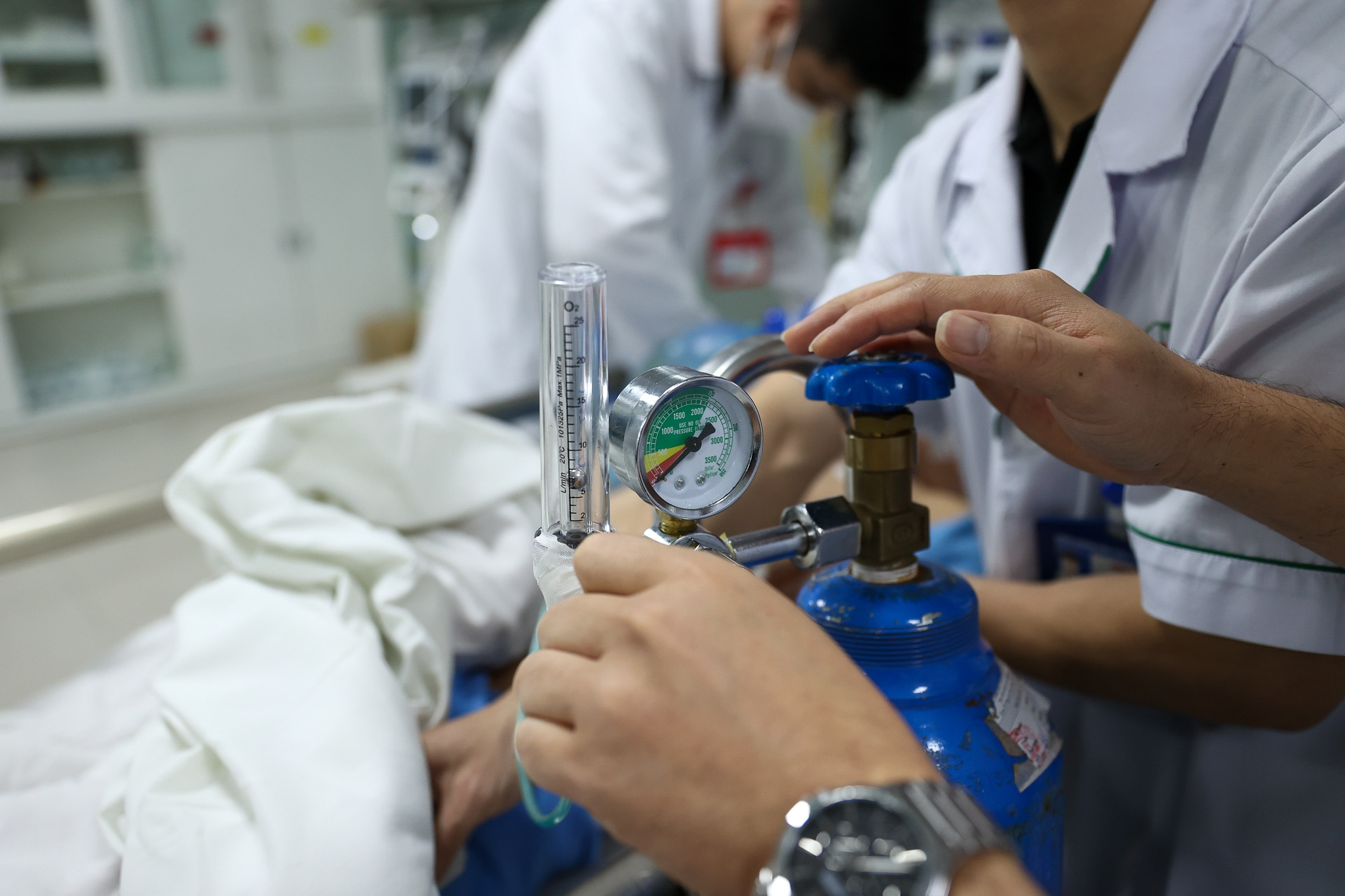 Tai nạn sinh hoạt khiến người phụ nữ đi viện vì tổn thương nặng 'vùng nhạy cảm'