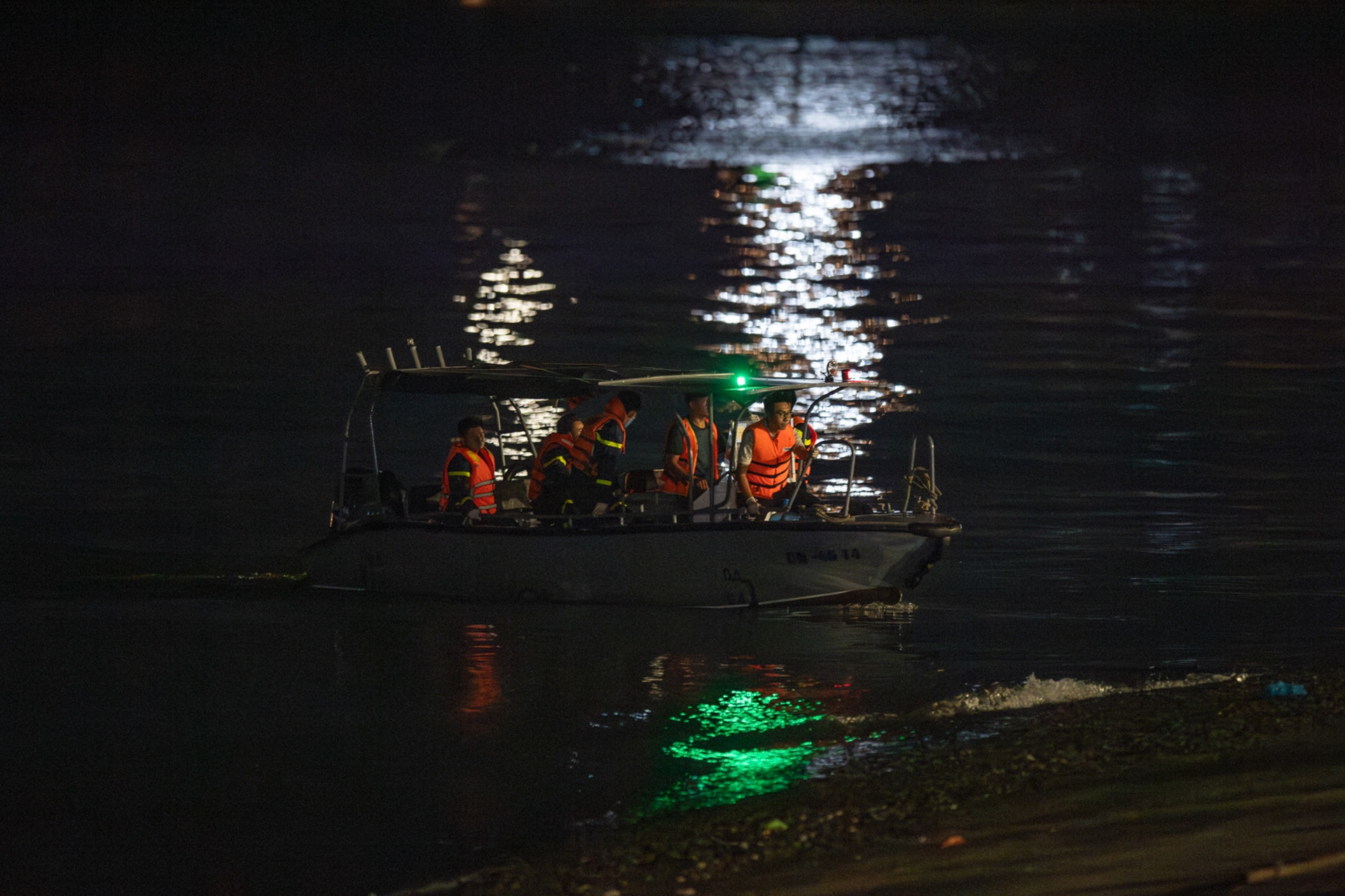 Tin cảnh báo giông lốc được gửi khi tàu Vịnh Xanh đã xuất bến, bị lật