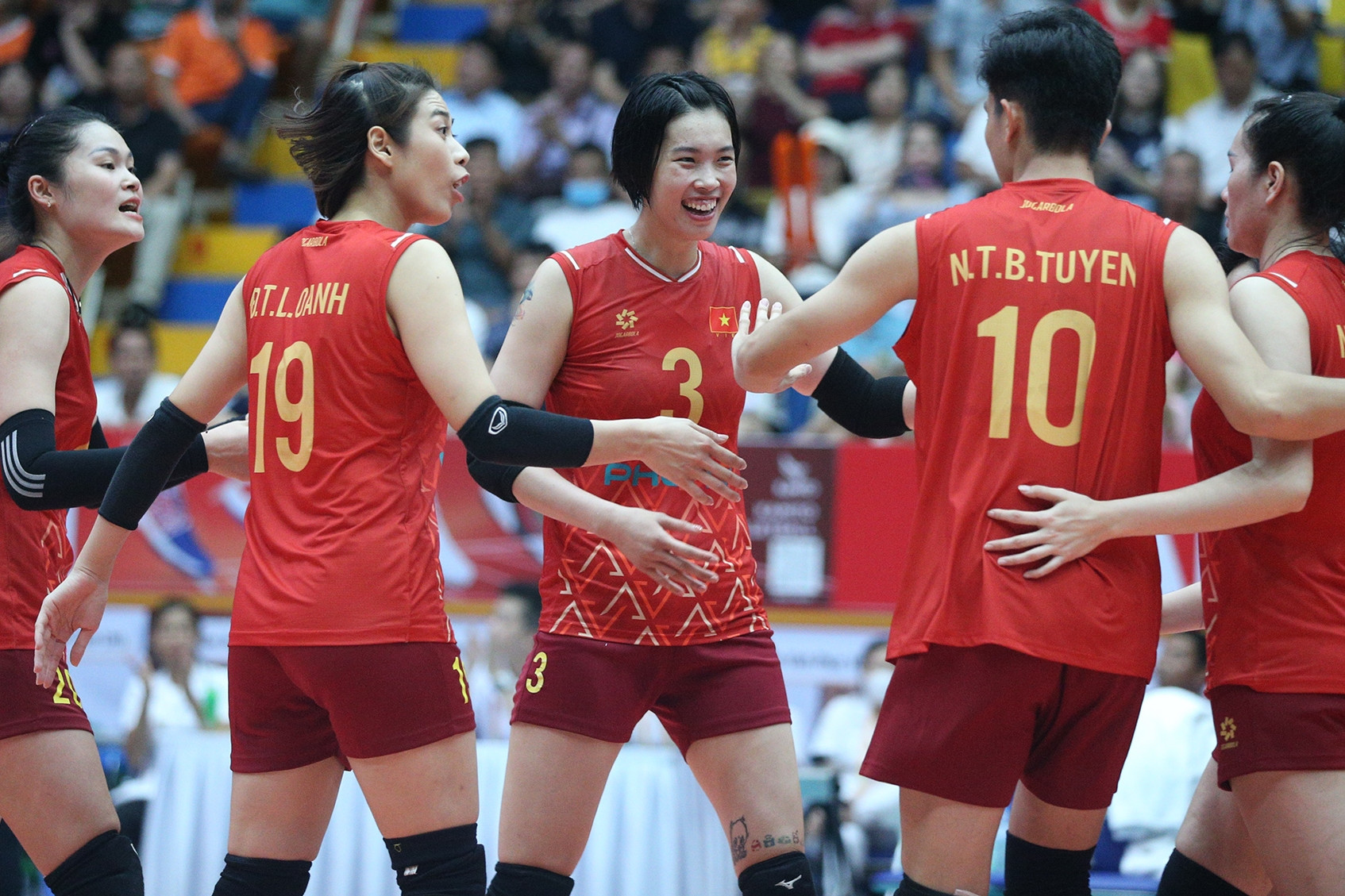 Tuyển bóng chuyền nữ Việt Nam chốt danh sách, chờ đấu Thái Lan