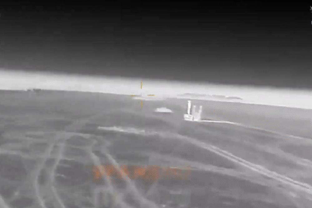 Video tình báo Ukraine dùng FPV tập kích loạt radar, bệ phóng S-300 của Nga