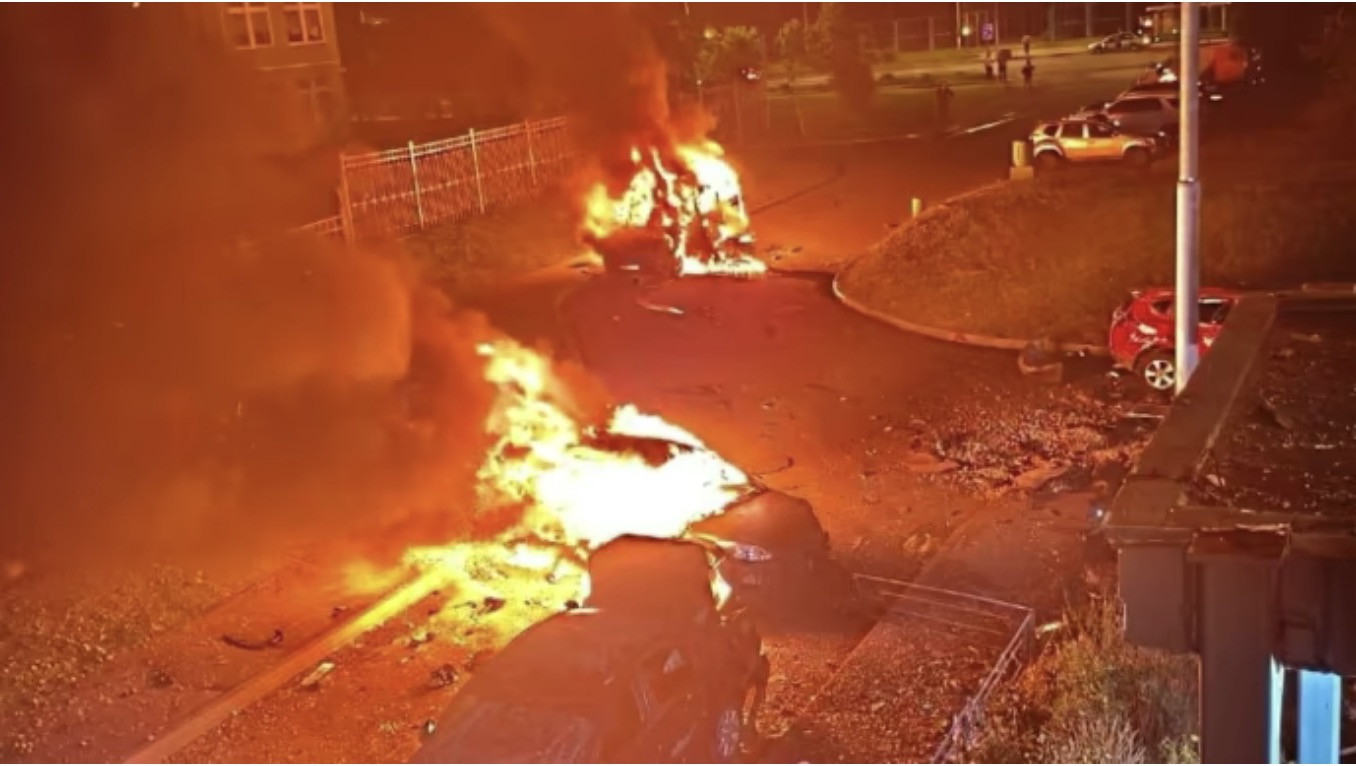 xe ô tô cháy - pravda