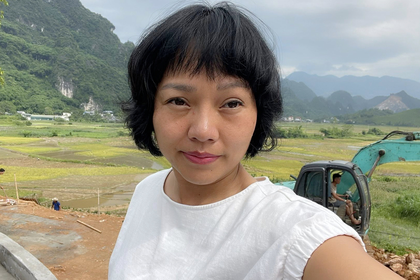 Thái Thùy Linh xin lỗi vì đăng nhầm ảnh nạn nhân vụ lật tàu ở Quảng Ninh