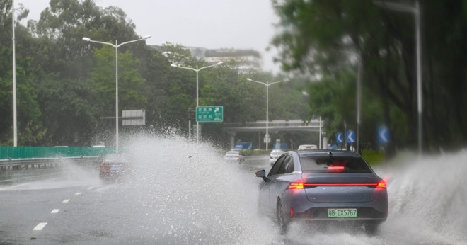 Bão Wipha suy yếu, tỉnh Quảng Đông của Trung Quốc hạ mức ứng phó khẩn cấp