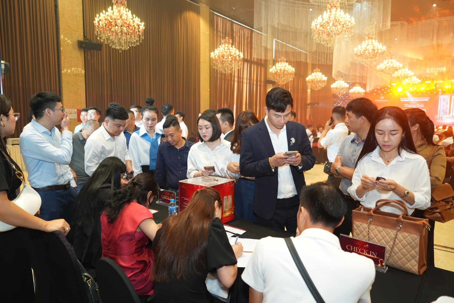 Diamond Hill Thái Nguyên ‘cháy hàng’ ngày mở bán