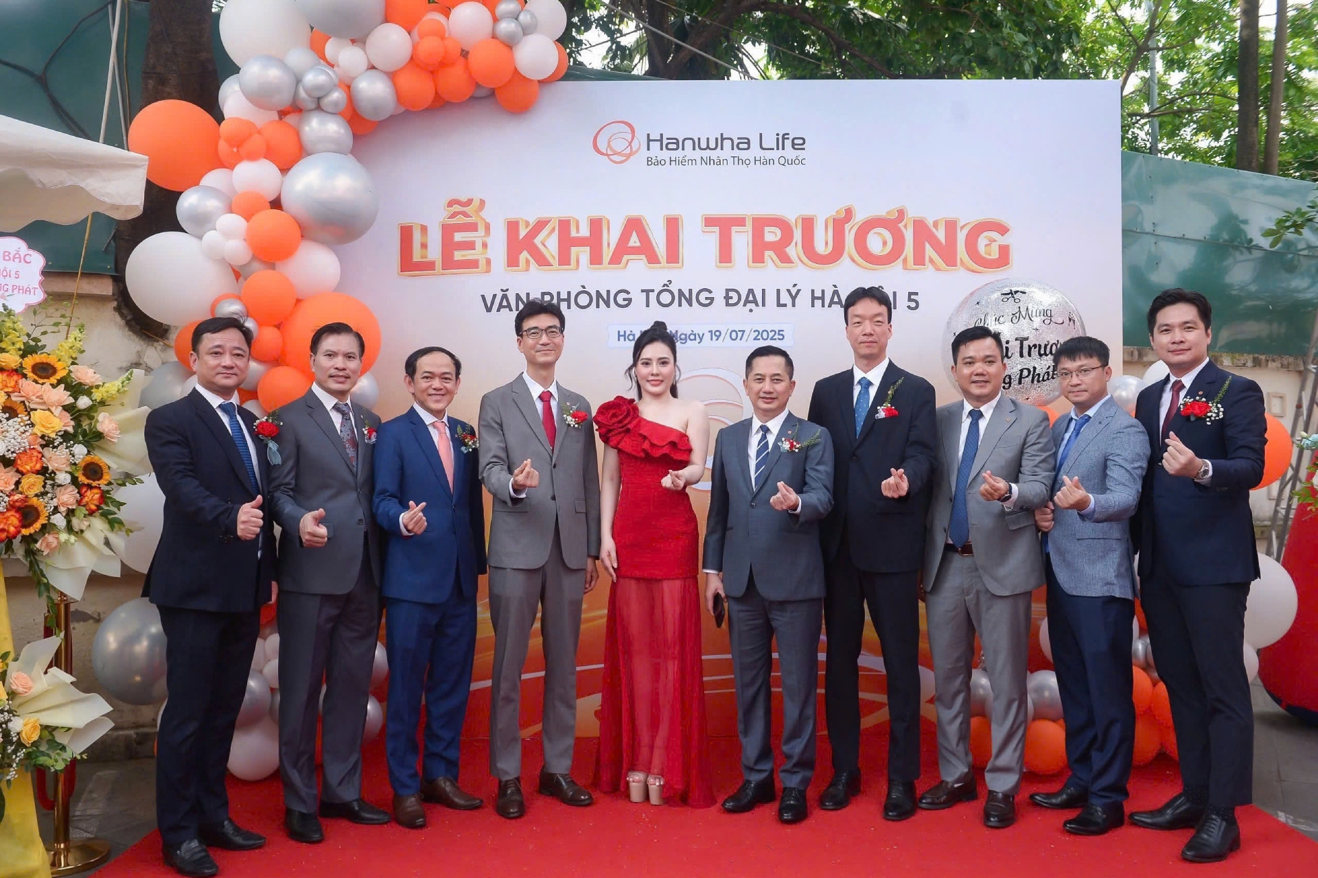 Hoa hậu Phan Kim Oanh và Hanwha Life Việt Nam hợp tác kinh doanh bảo hiểm