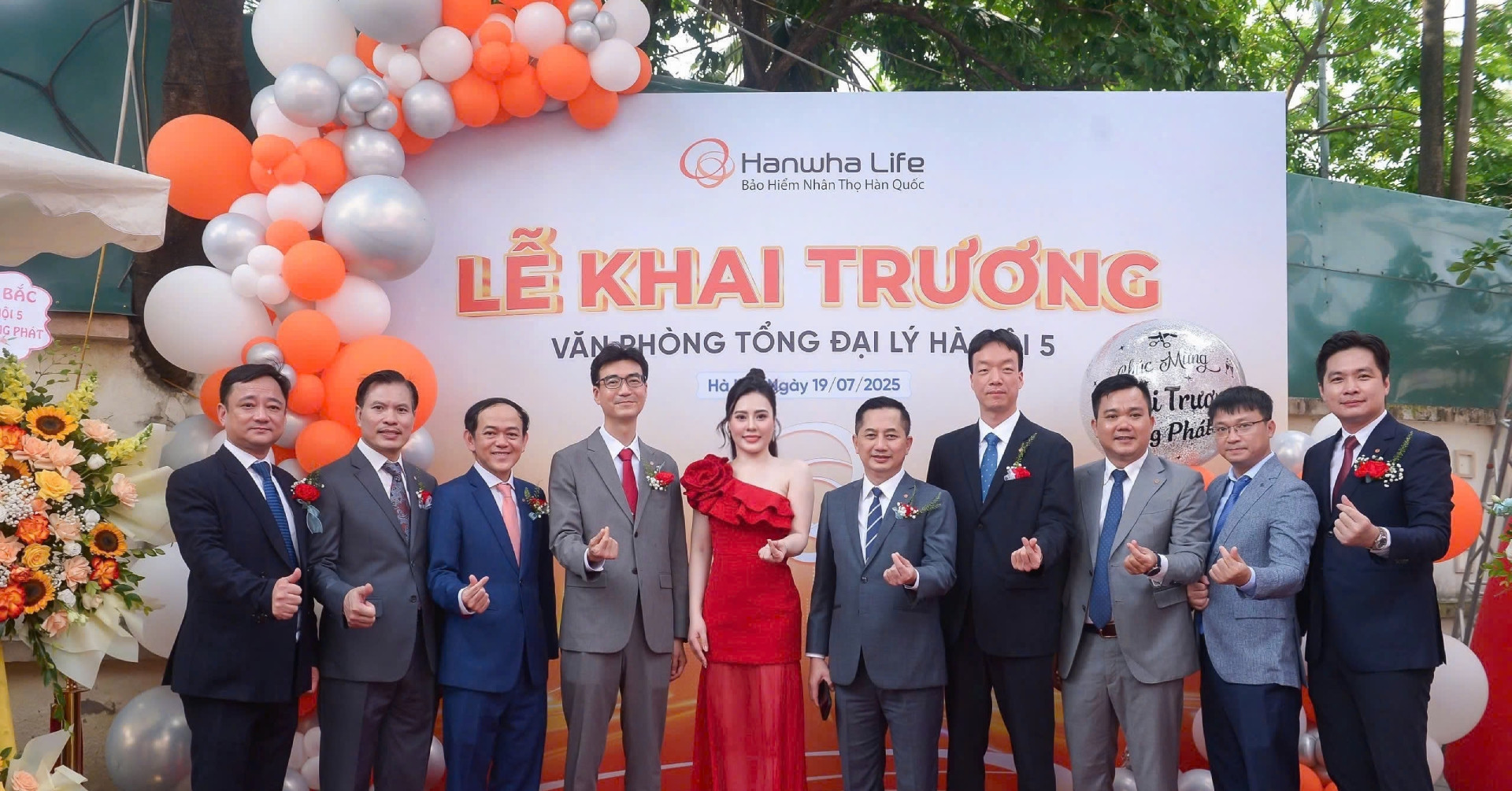 Hoa hậu Phan Kim Oanh và Hanwha Life Việt Nam hợp tác kinh doanh bảo hiểm