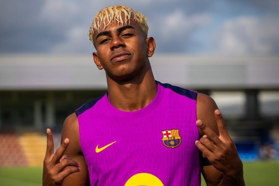 Lamine Yamal khiến đội ngũ y tế Barca ngỡ ngàng ở tuổi 18