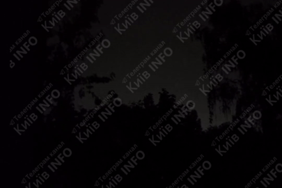 Nga và Ukraine không kích lẫn nhau, hỏa hoạn xuất hiện ở nhiều nơi