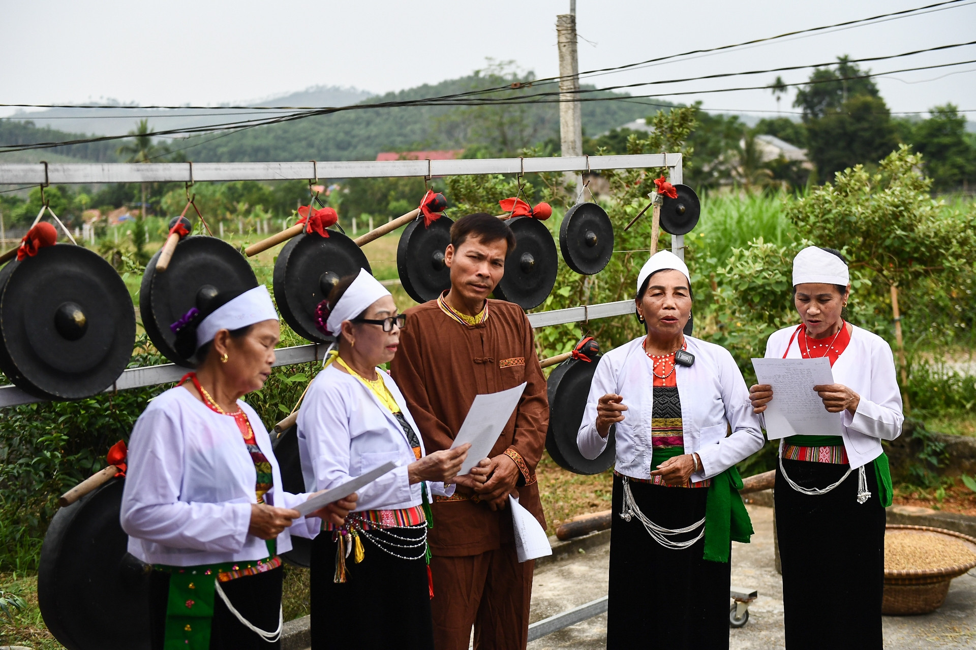 Người phụ nữ U80 lưu giữ văn hóa Mường trên đất Tổ