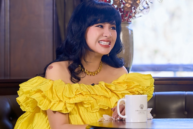 NSND Thanh Lam ngày càng nhuận sắc, máu lửa ở tuổi 56