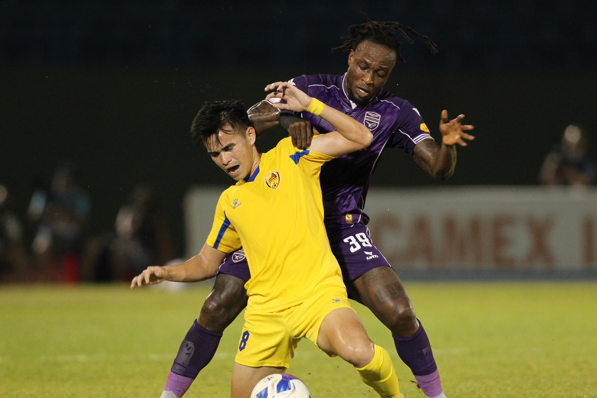 Quảng Nam rút khỏi V-League, đội của Công Phượng sáng cửa lên thay