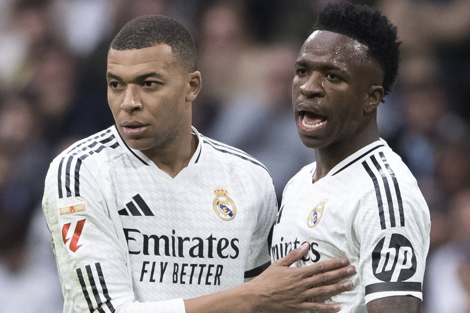 Real Madrid loay hoay tái thiết: Khi Vinicius và Mbappe ganh nhau