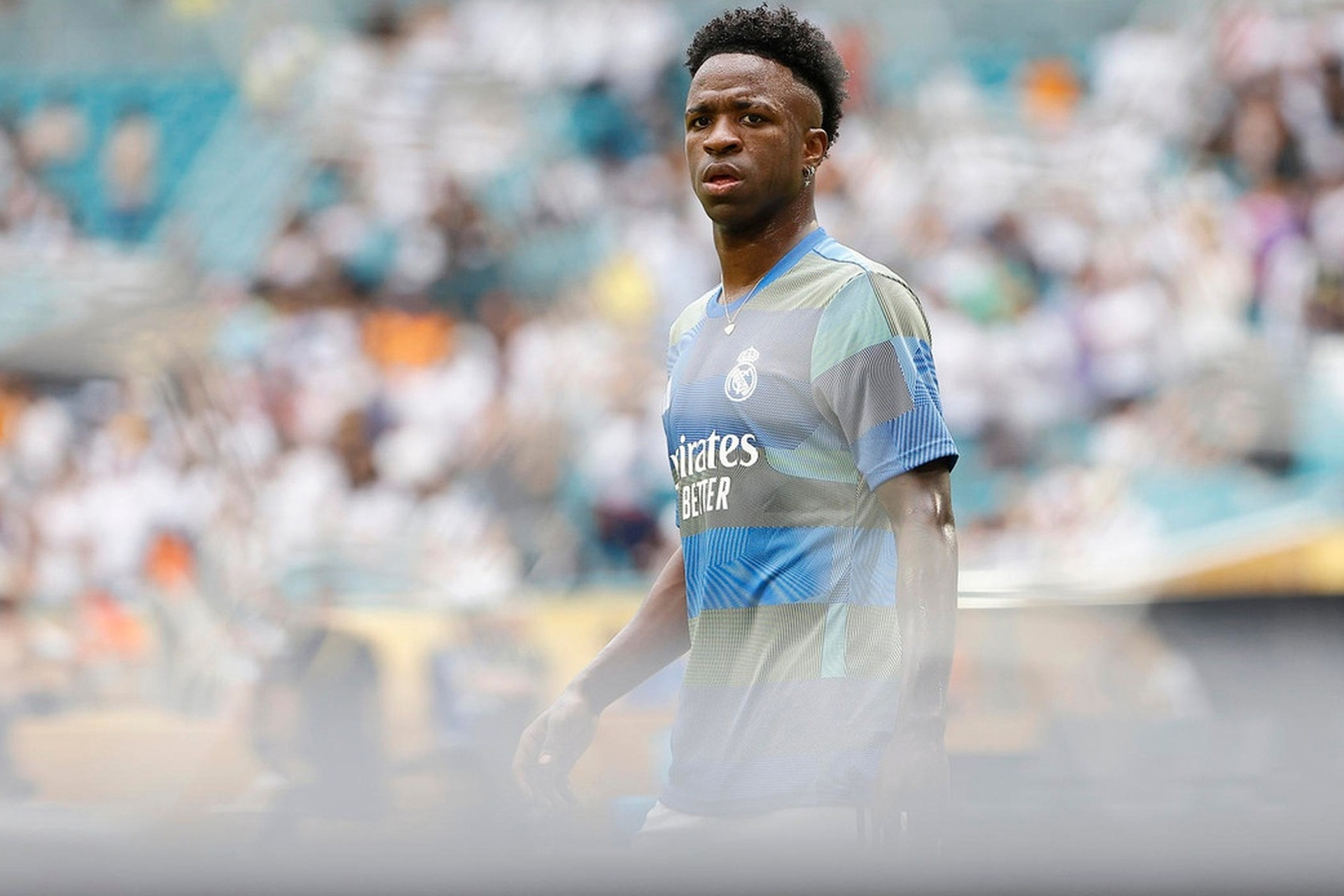 Real Madrid sẵn sàng bán Vinicius giá 350 triệu euro