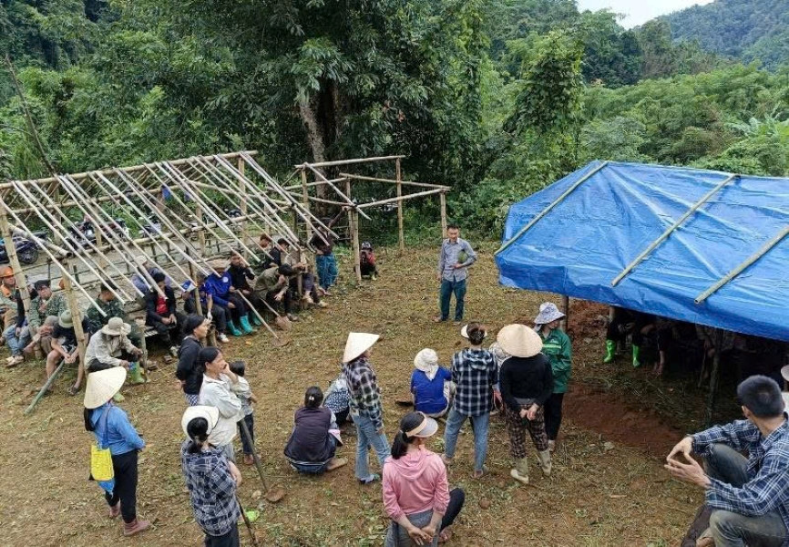 a1Xã biên giới Thanh Hóa dựng lán.jpg