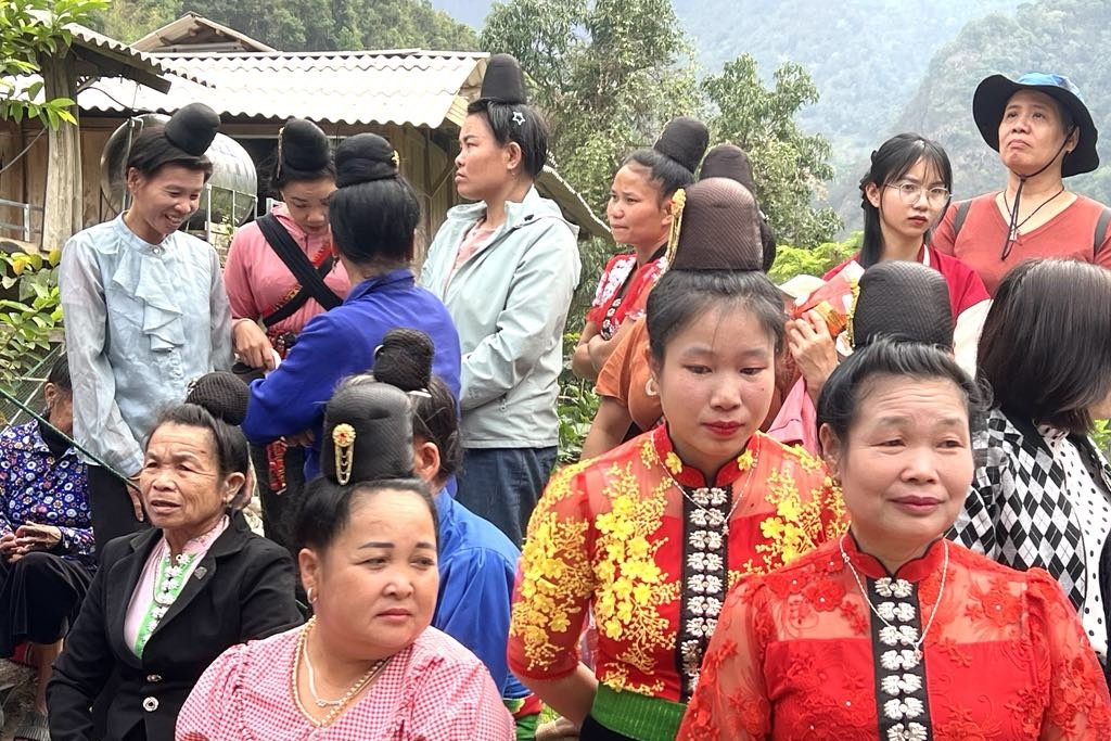 Để dân bản bớt lo chạy lũ trong đêm