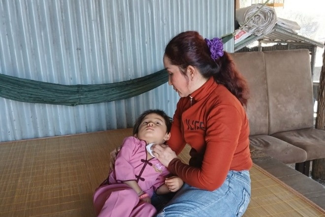 Gia cảnh kiệt quệ, bé gái 4 tuổi có nguy cơ phải ngừng điều trị ung thư