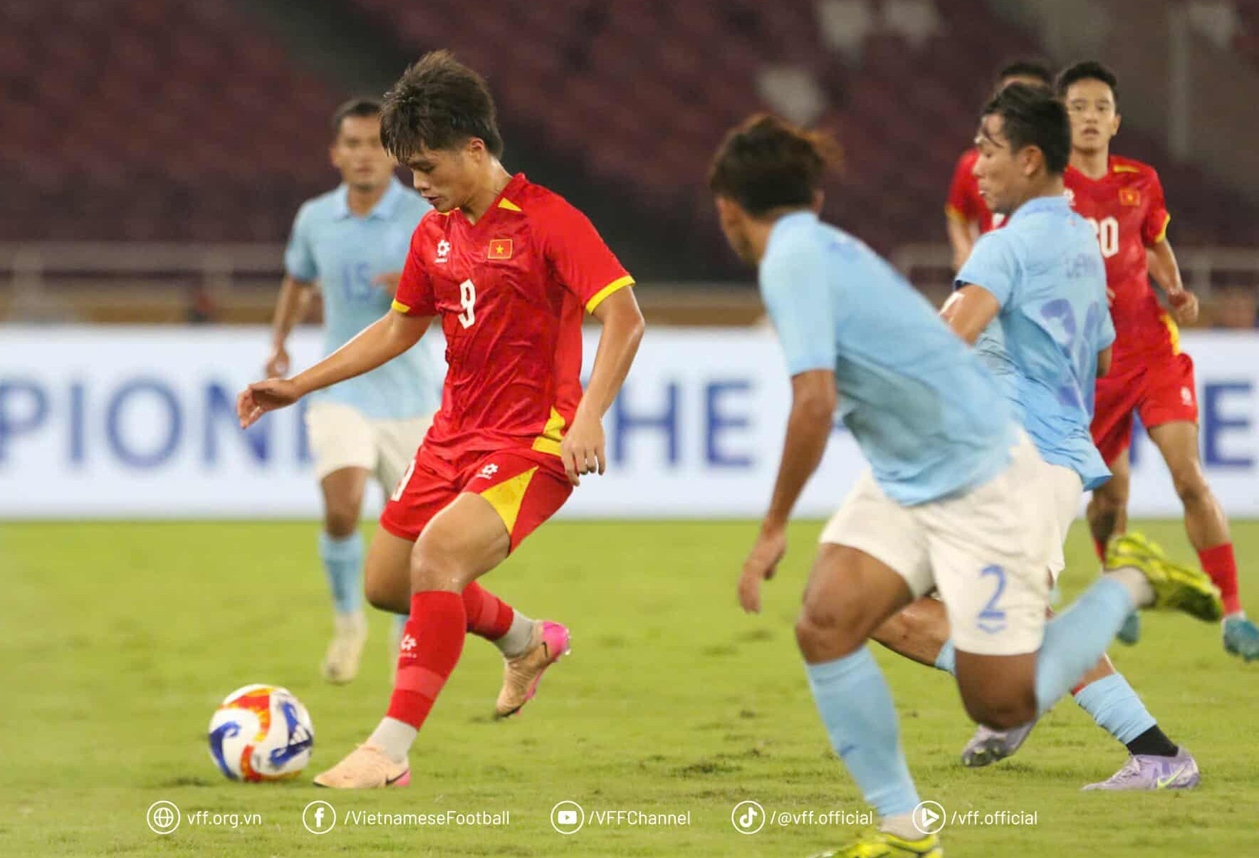 Highlights U23 Việt Nam 2-1 U23 Campuchia: Lý Đức, Đình Bắc tỏa sáng