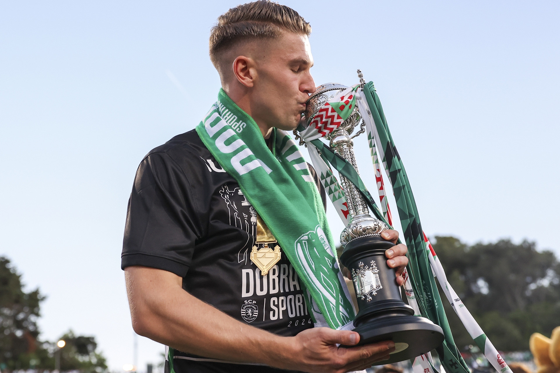 Lý do đặc biệt khiến Gyokeres từ chối MU và Ruben Amorim