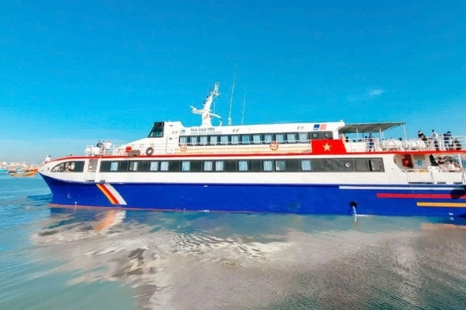 Tạm dừng 2 tuyến tàu cao tốc TPHCM ra Côn Đảo do ảnh hưởng của bão số 3 Wipha