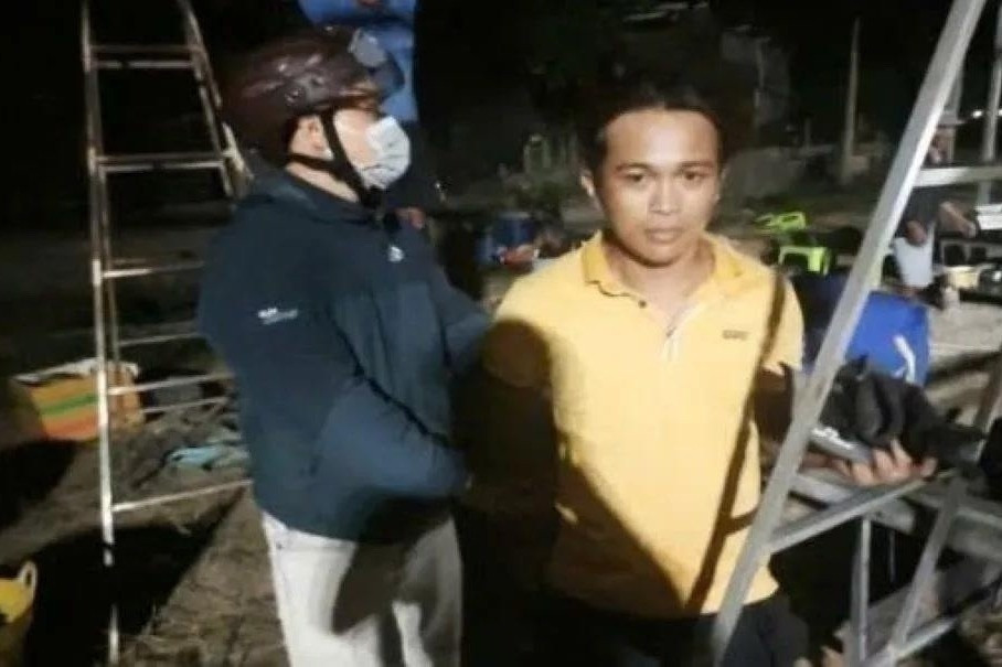 Trà trộn vào đoàn lô tô cả năm để trốn lệnh truy nã