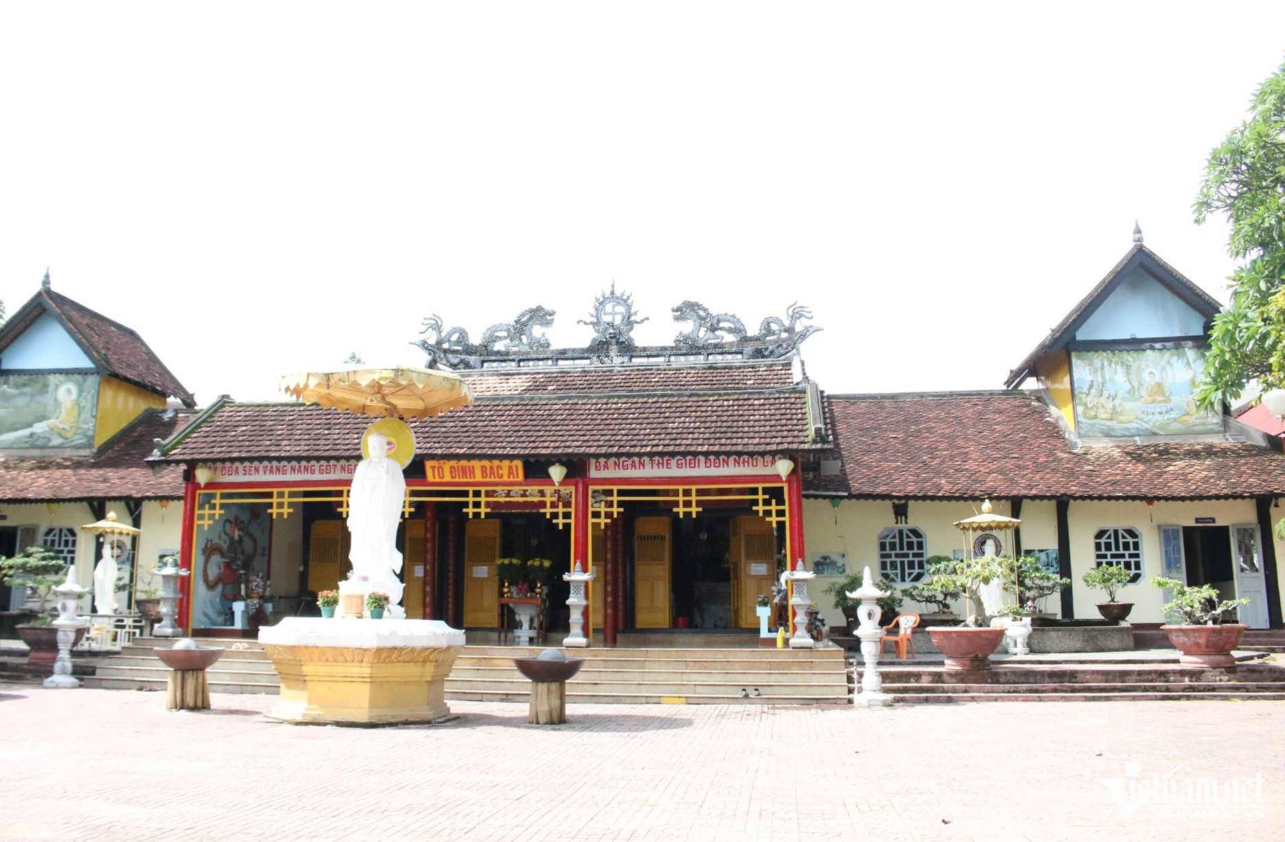 W-Tổ đình Bác Ái 2.jpg