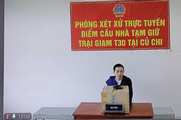 Bị chia tay, vác súng tới nhà bạn gái cũ bắn trọng thương tình địch