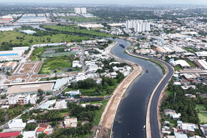 Dân mong mỏi dòng kênh dài nhất TPHCM được cải tạo hơn 9.000 tỷ đồng sớm về đích