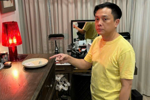 Hình ảnh khám xét tư gia nhà thiết kế thời trang Nguyễn Công Trí