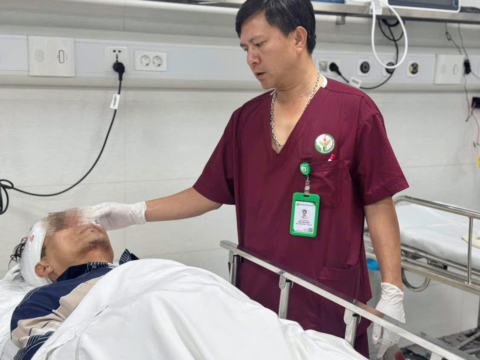 mo cap cuu tai nan Kham Thien.jpg