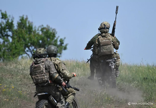 ukraine ngua sat nga.jpg