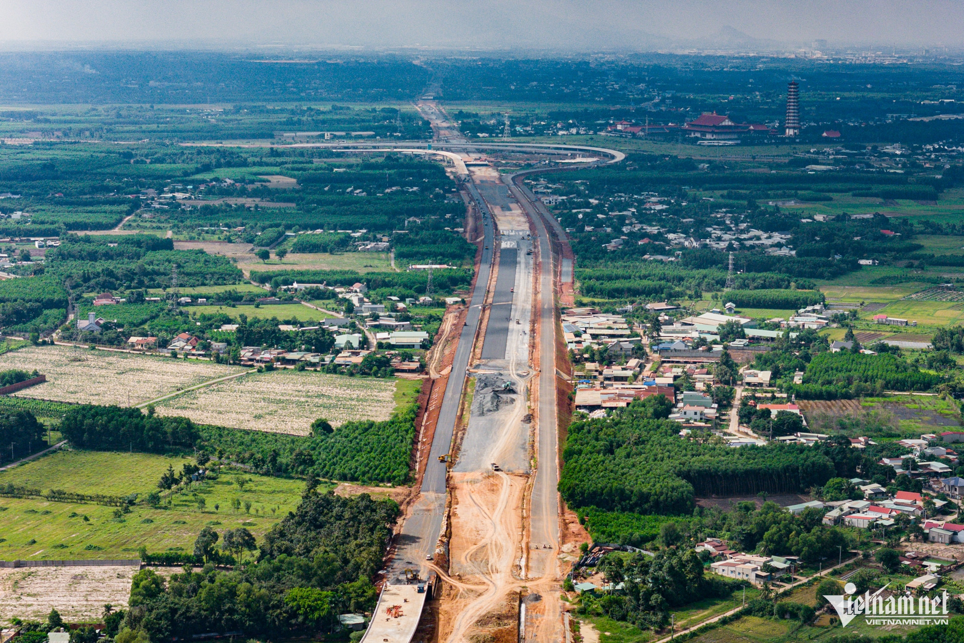 W-T1 T2 sân bay Long Thành Nguyễn Huế 23.jpg