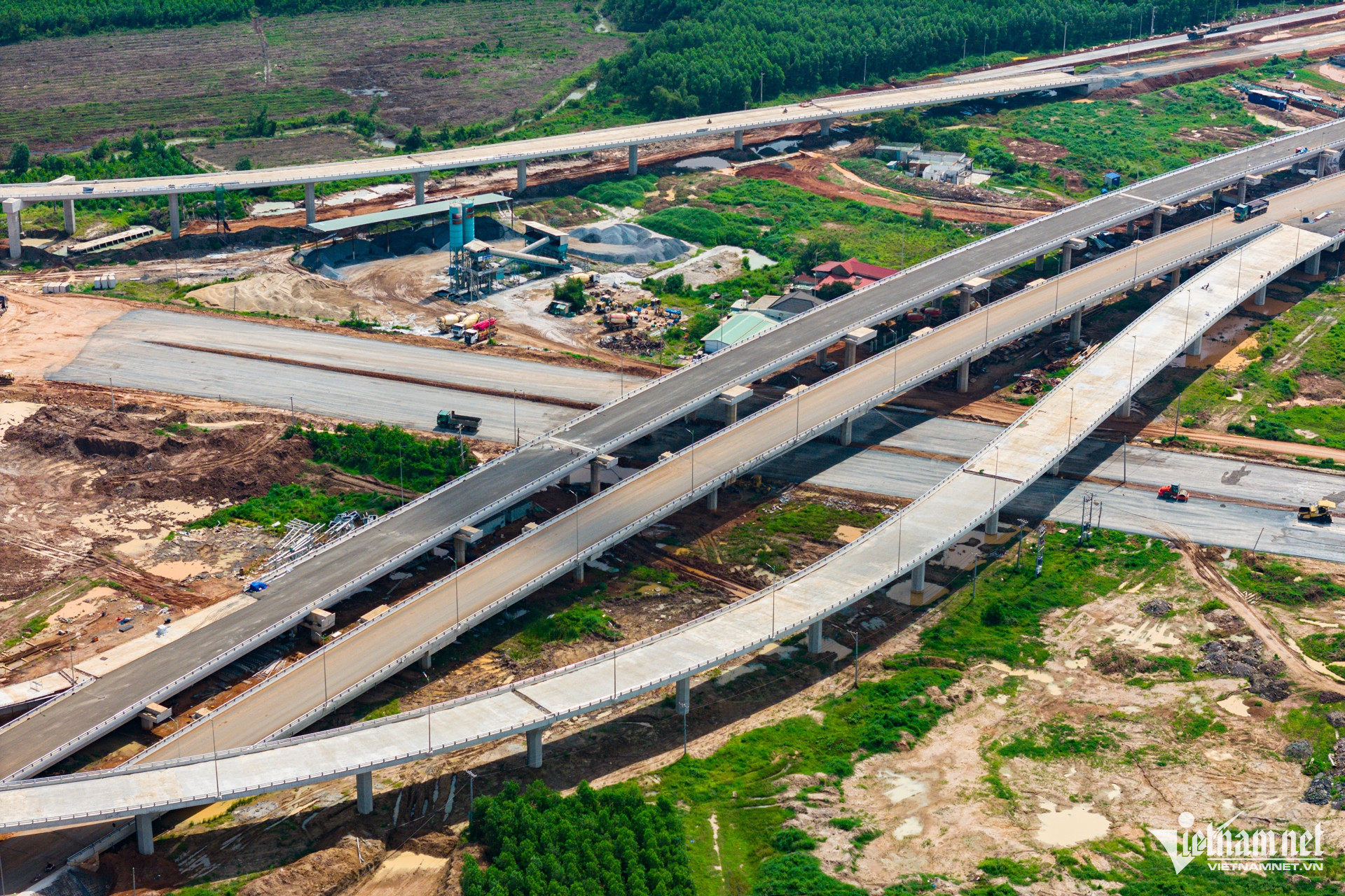 W-T1 T2 sân bay Long Thành Nguyễn Huế 9.jpg