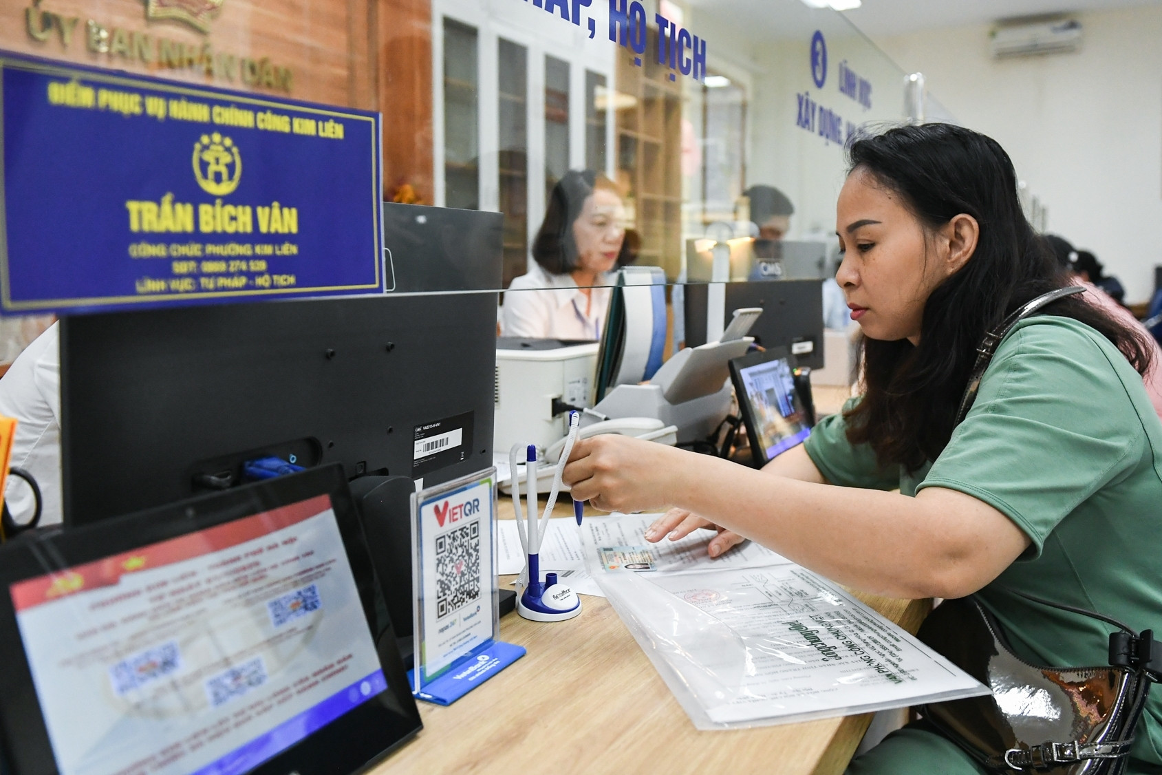 Cán bộ, công viên chức sẽ có chính sách tiền lương, phụ cấp mới trước 31/10