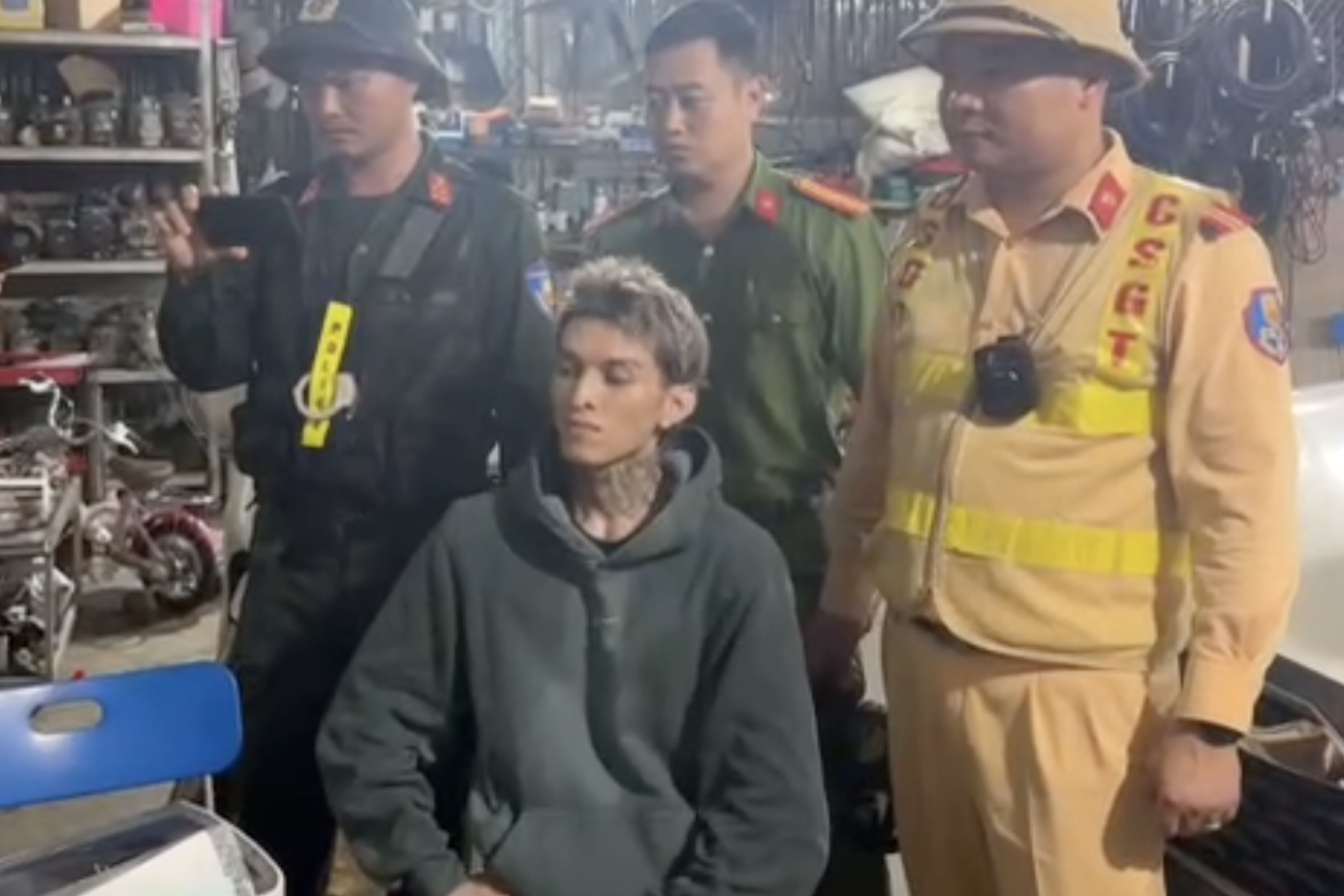 Bản tin trưa 24/7: Vụ chèn ép xe trên cao tốc: Bình 'Gold' thừa nhận dùng cần sa